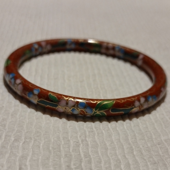 Hand enameled oriental design bangle bracelet - Picture 2 of 16